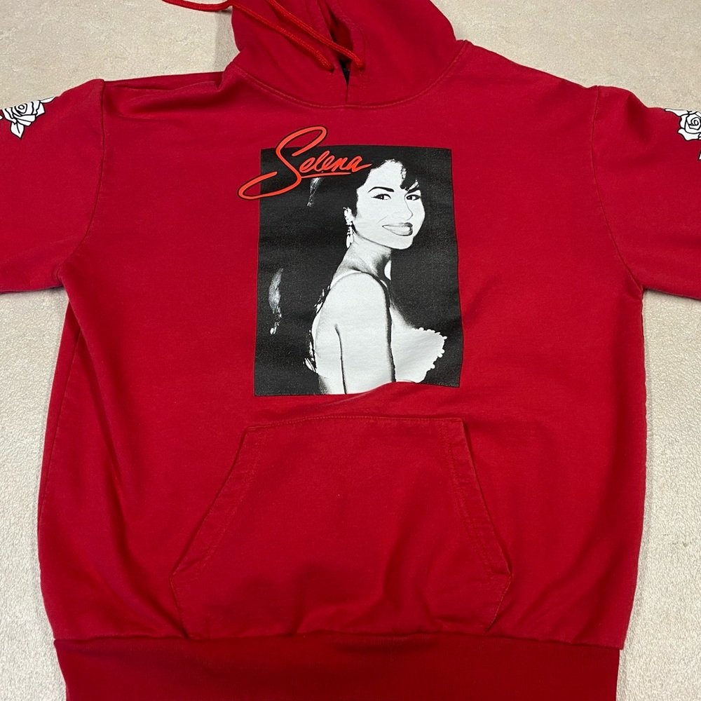 Selena Quintanilla Hoodie Red Size Large